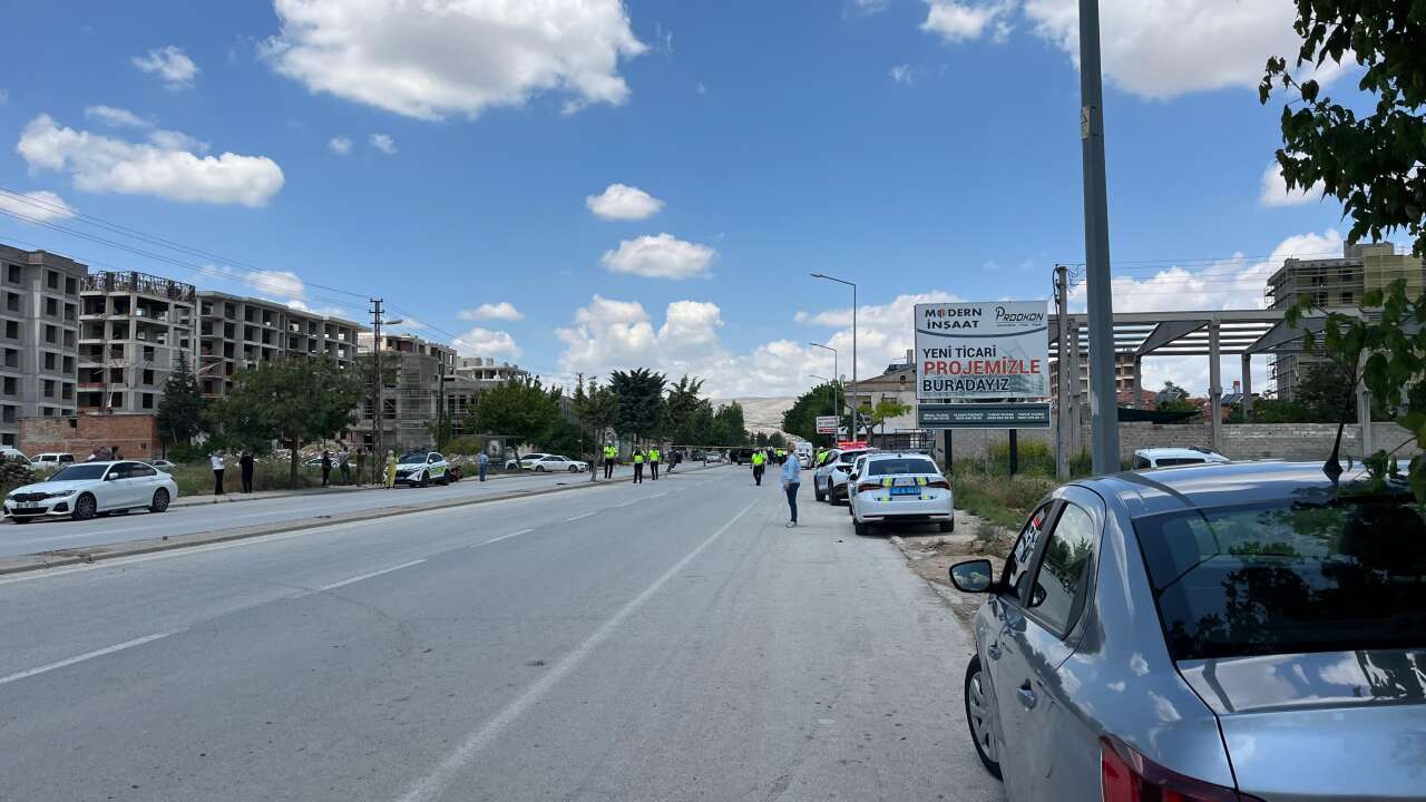 Konya’da yürek yakan veda! Ayşenur Can’ı son yolculuğuna babası uğurladı 20
